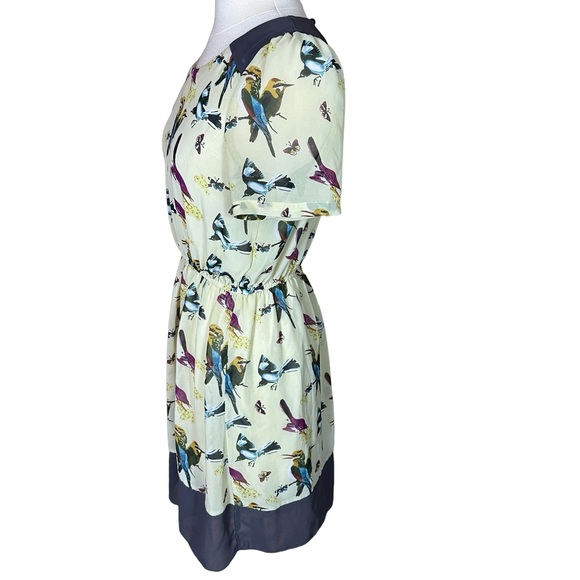 Angel Eye Whimsical Bird Colorblock Scoop Neck Short Sleeve Lined Mini Dress M - Picture 5 of 8